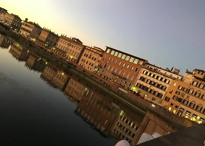 Cozy Santa Maria Novella Uffizi Duomo 2beds-2baths